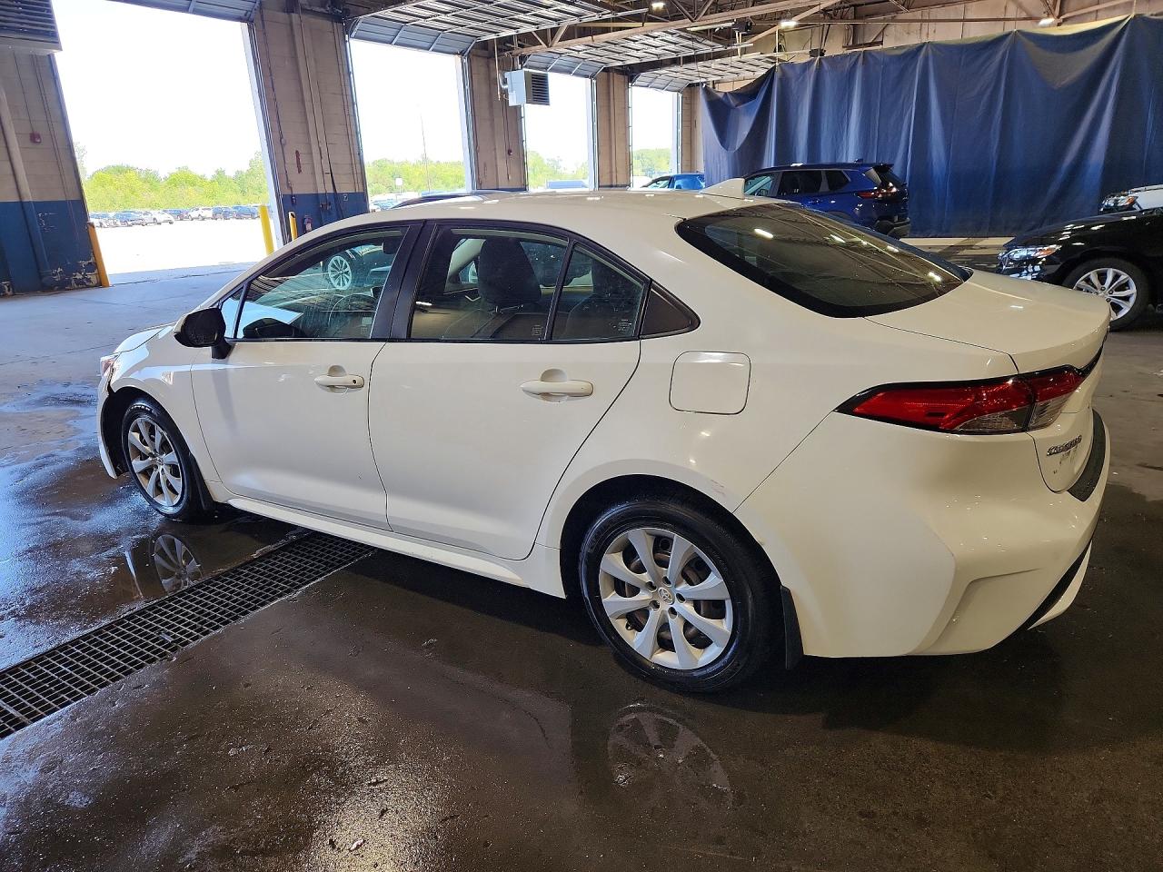 2021 TOYOTA COROLLA LE — снимка 2