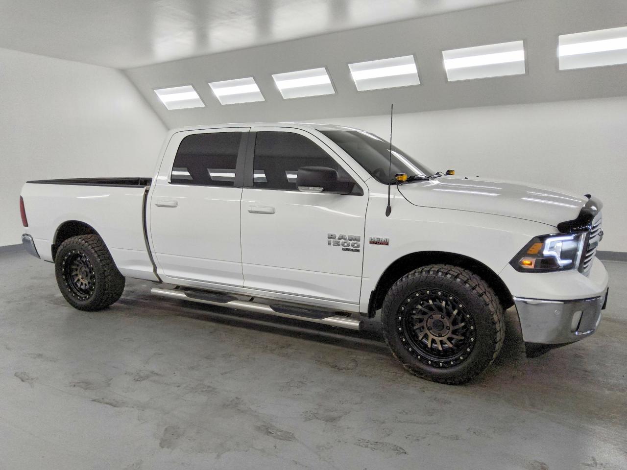 2019 RAM 1500 CLASSIC SLT — снимка 4