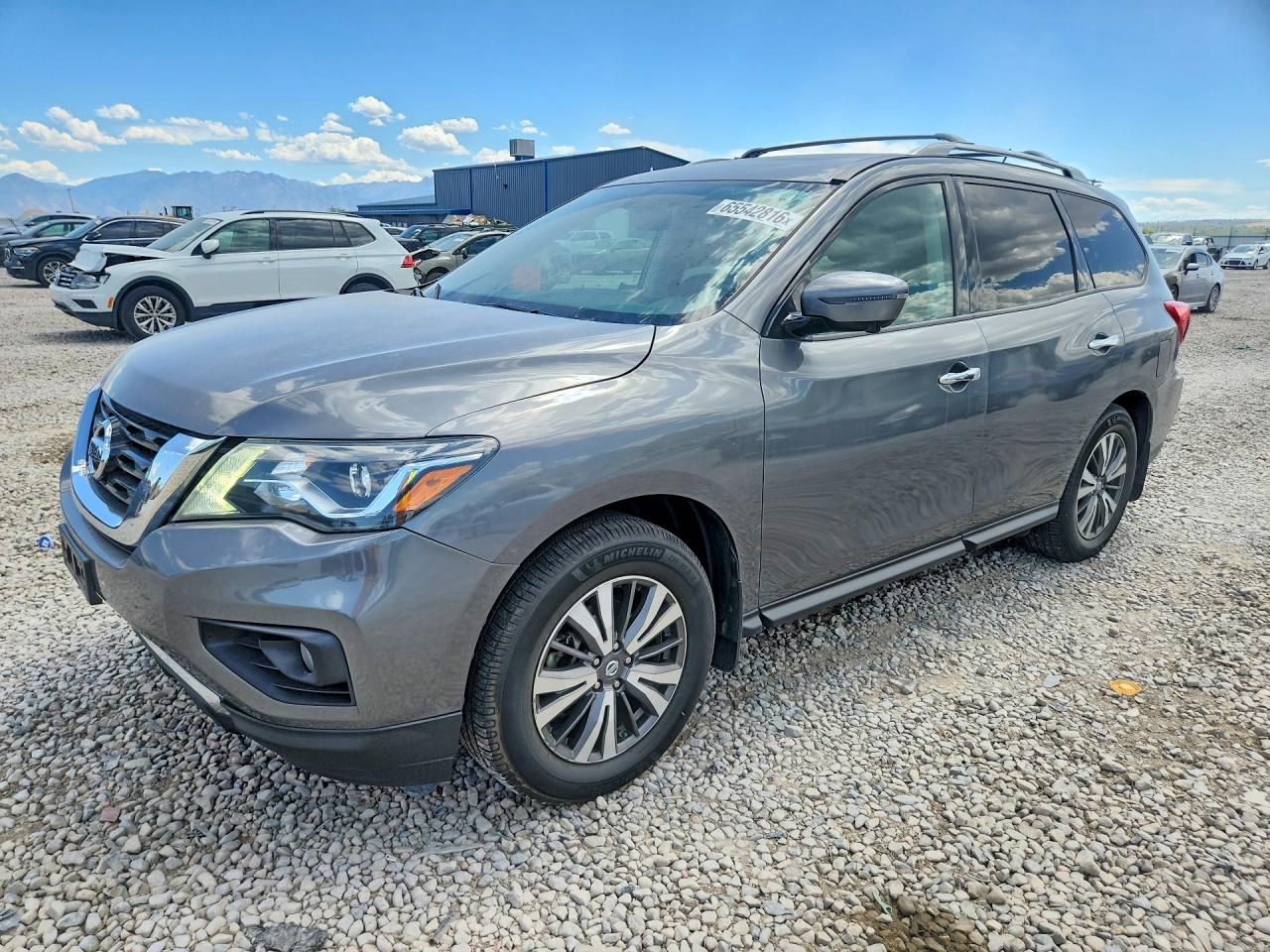 2017 NISSAN PATHFINDER SL