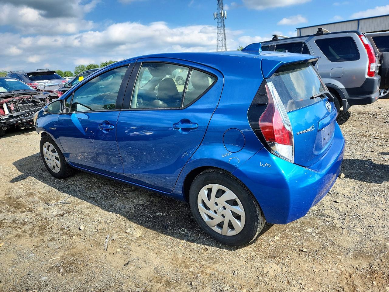 2015 TOYOTA PRIUS C TWO — снимка 2