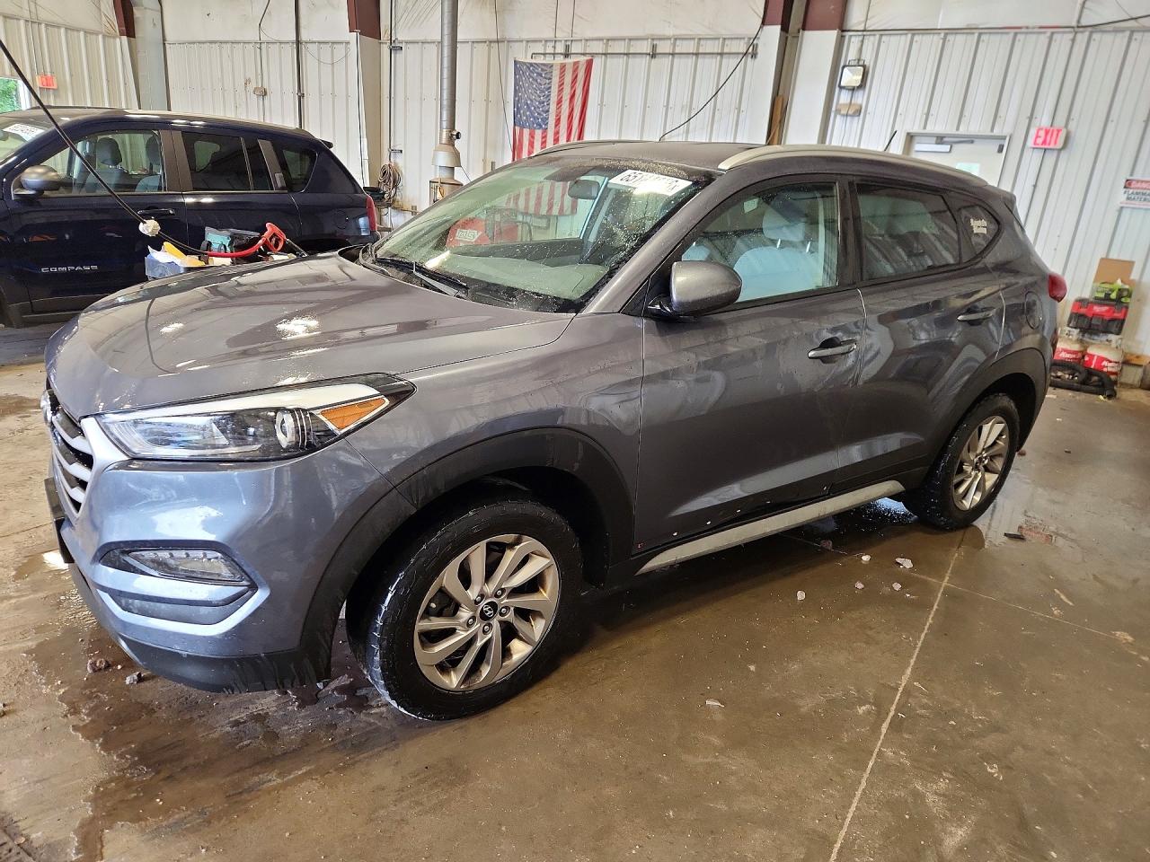 2017 HYUNDAI TUCSON SE