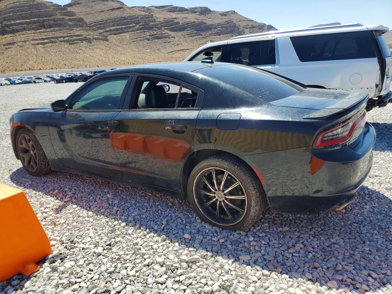 2015 DODGE CHARGER SXT — снимка 2