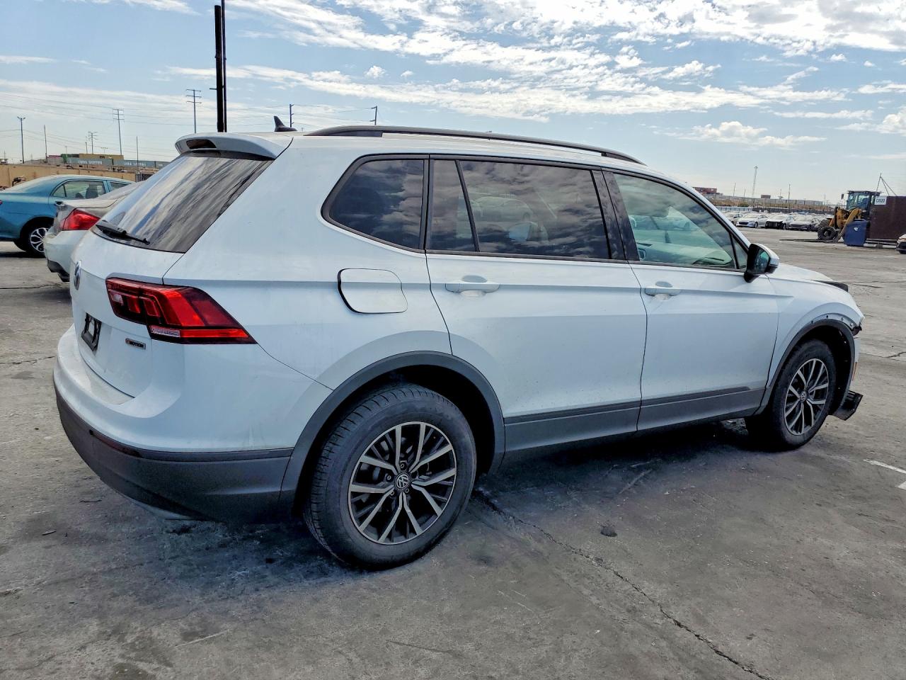 2021 VOLKSWAGEN TIGUAN S — снимка 3
