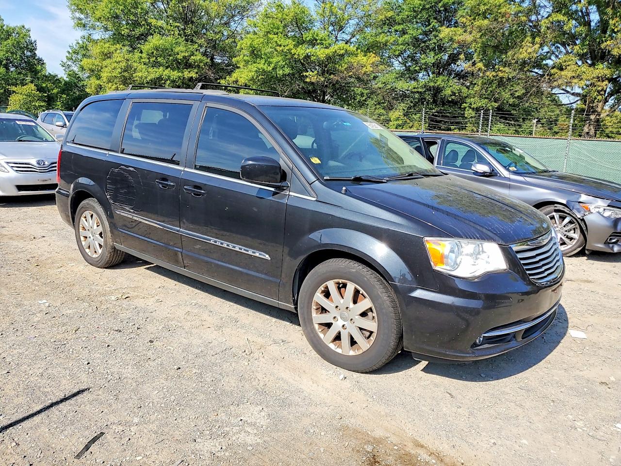 2015 CHRYSLER TOWN & COUNTRY TOURING — снимка 4