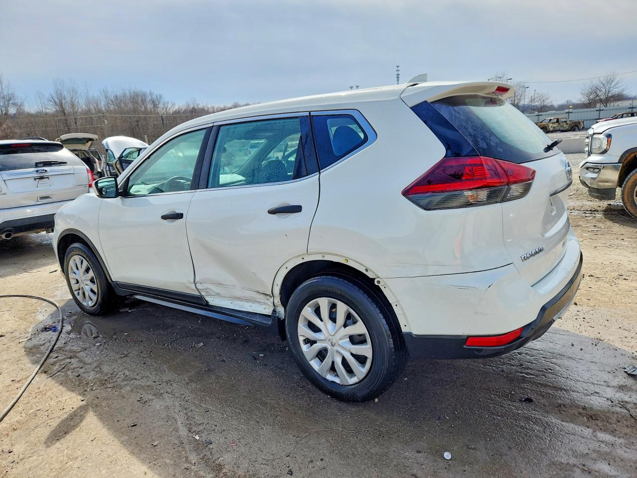 2019 NISSAN ROGUE S — снимка 2