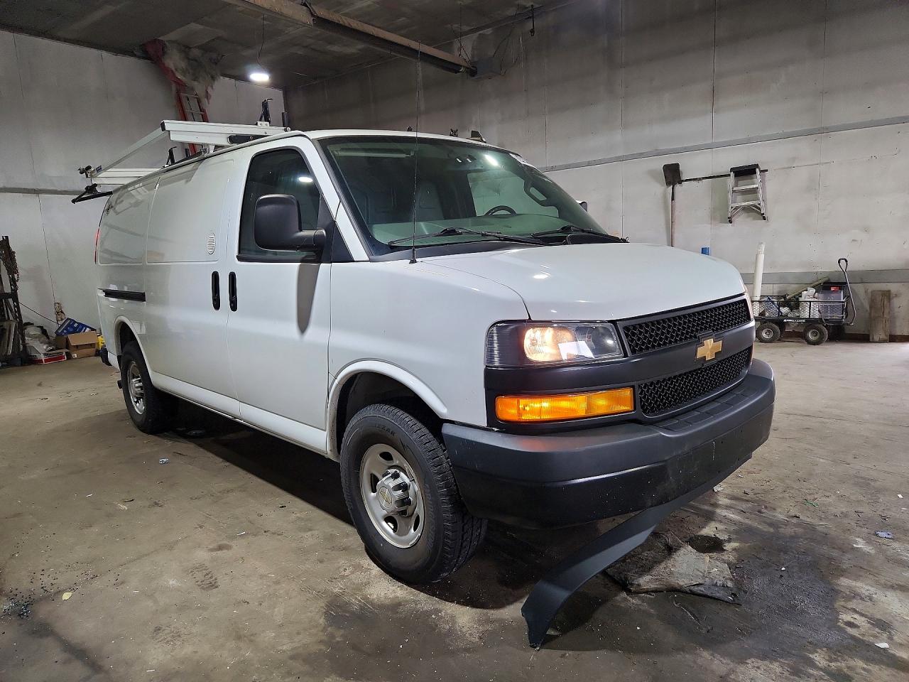 2023 CHEVROLET EXPRESS G2500 — снимка 4