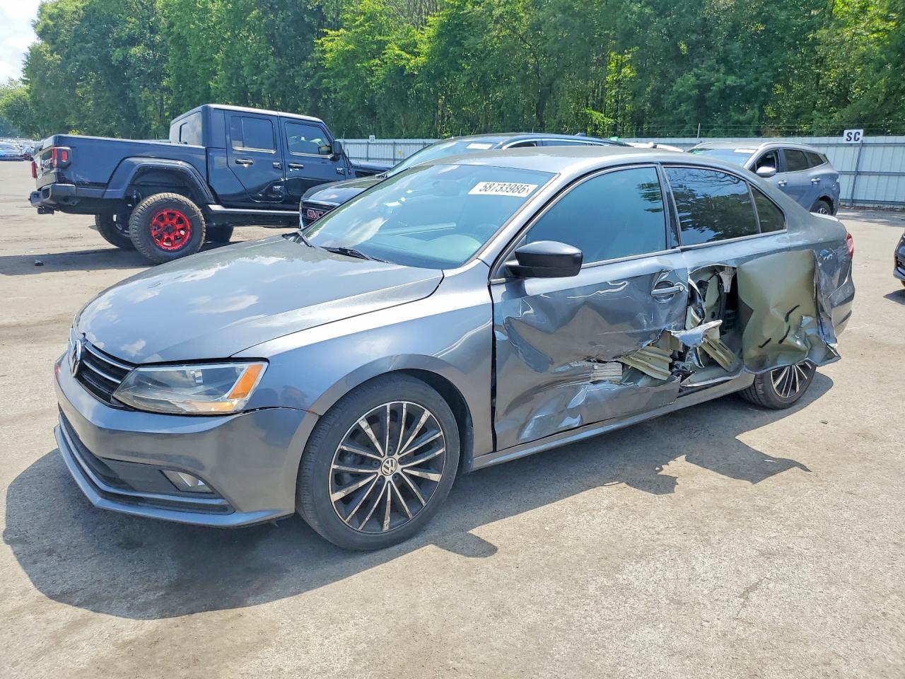 2016 VOLKSWAGEN JETTA SPORT