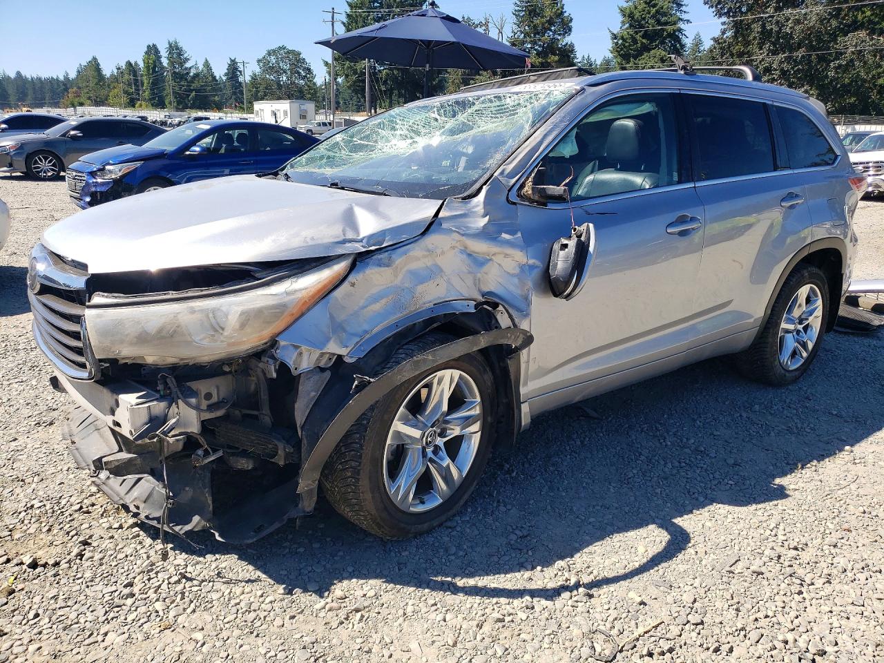 2016 TOYOTA HIGHLANDER LIMITED PLATINUM