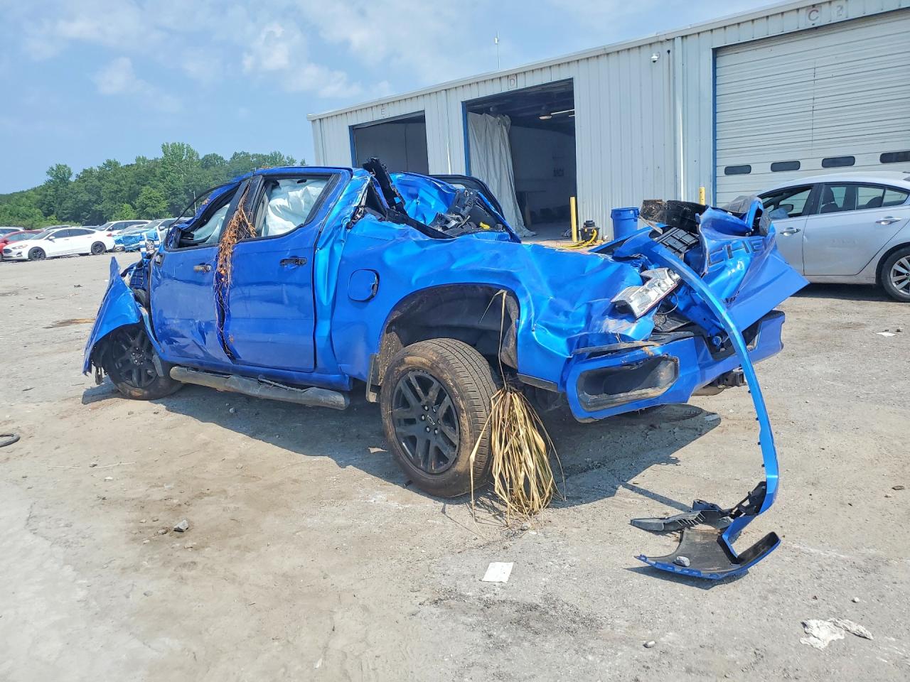 2025 CHEVROLET SILVERADO K1500 CUSTOM — снимка 2