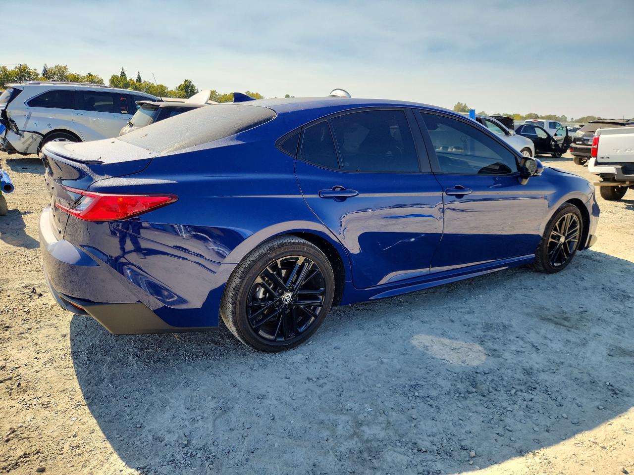 2025 TOYOTA CAMRY SE — снимка 3