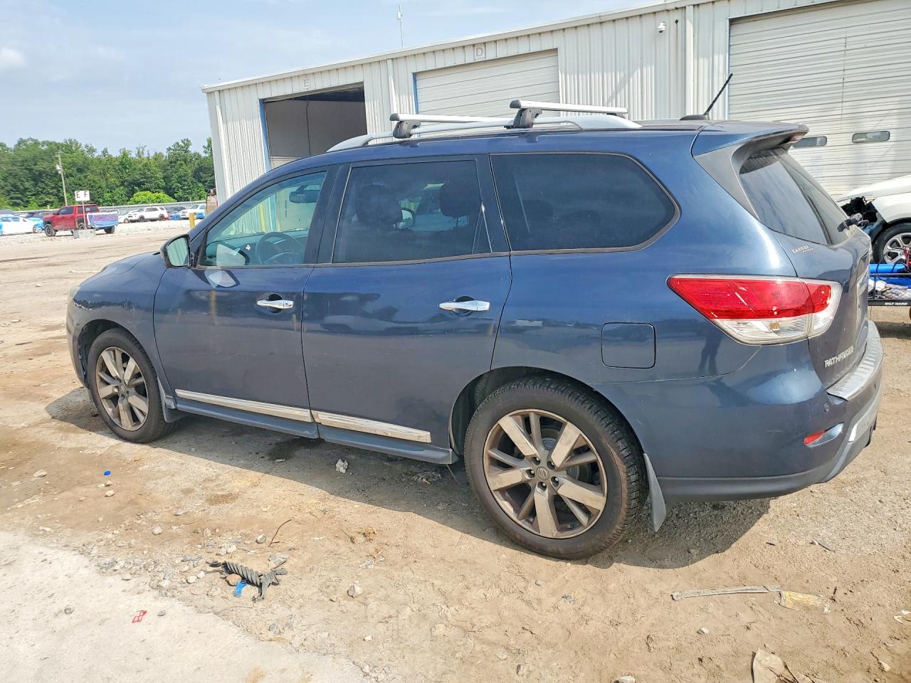 2016 NISSAN PATHFINDER PLATINUM — снимка 2