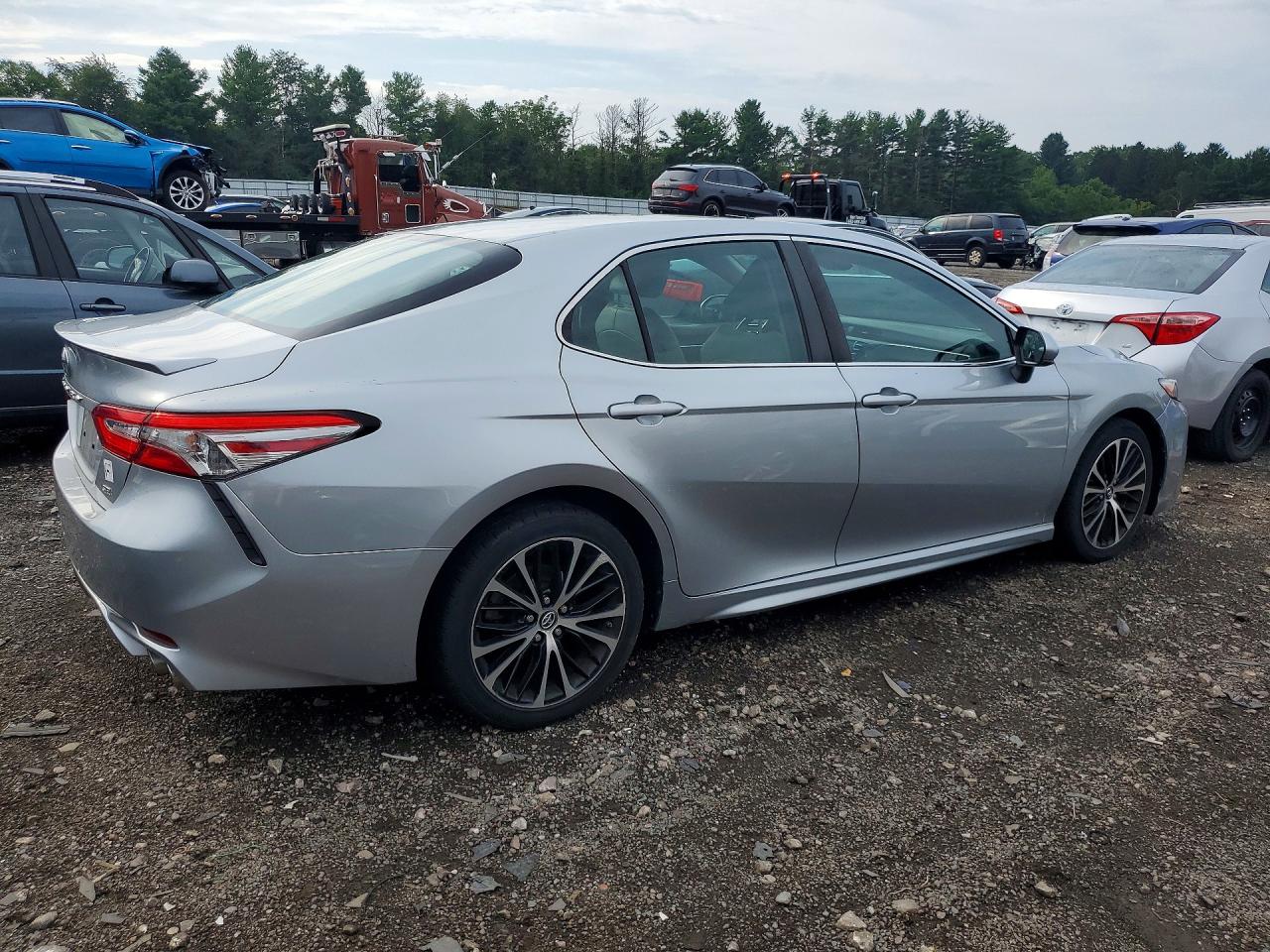 2018 TOYOTA CAMRY SE — снимка 3