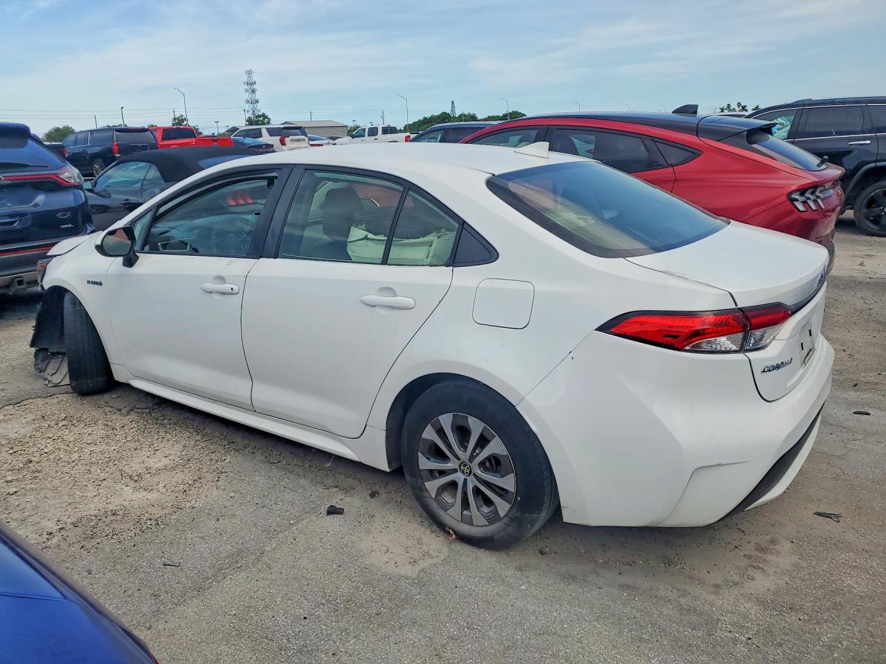 2021 TOYOTA COROLLA LE — снимка 2