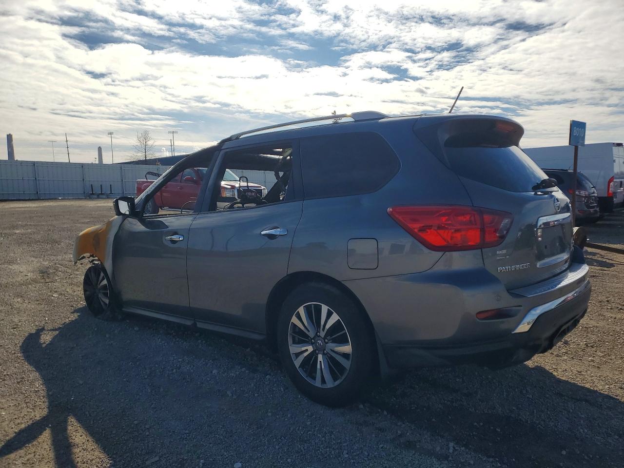 2017 NISSAN PATHFINDER SL — снимка 2