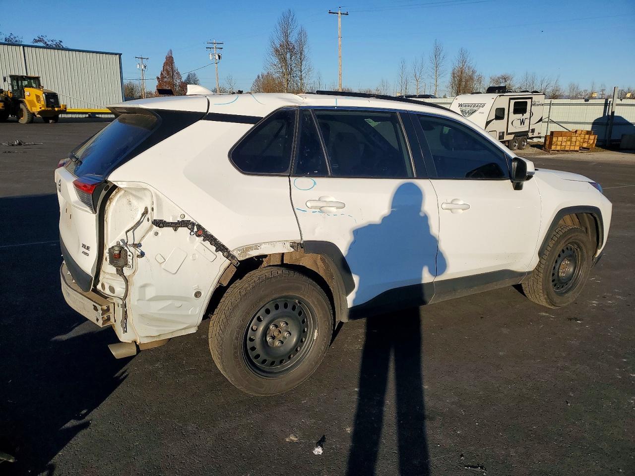 2022 TOYOTA RAV4 XLE — снимка 3