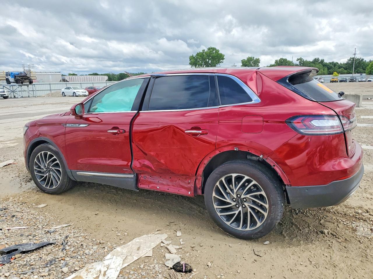2019 LINCOLN NAUTILUS RESERVE — снимка 2