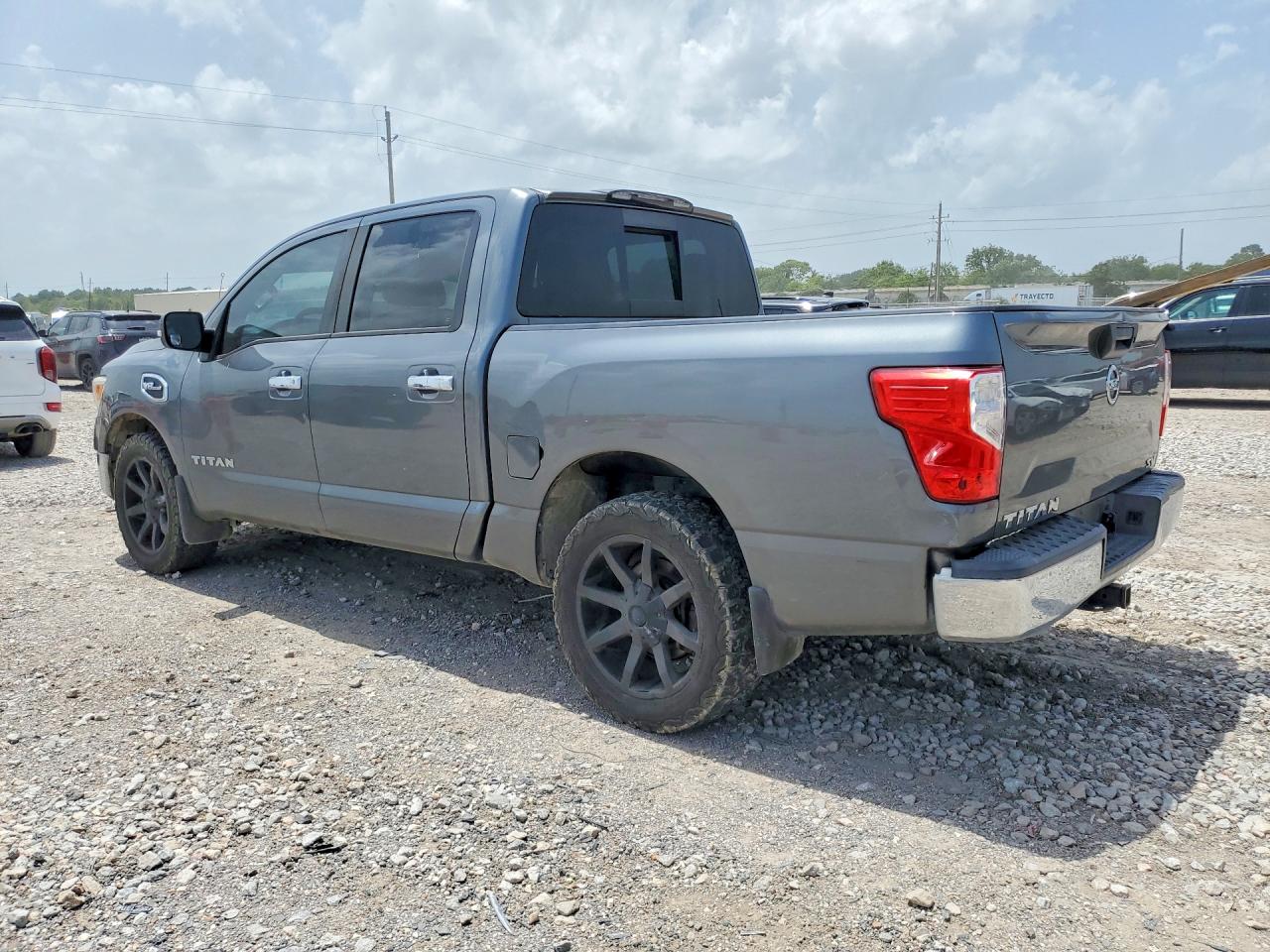 2017 NISSAN TITAN S — снимка 2