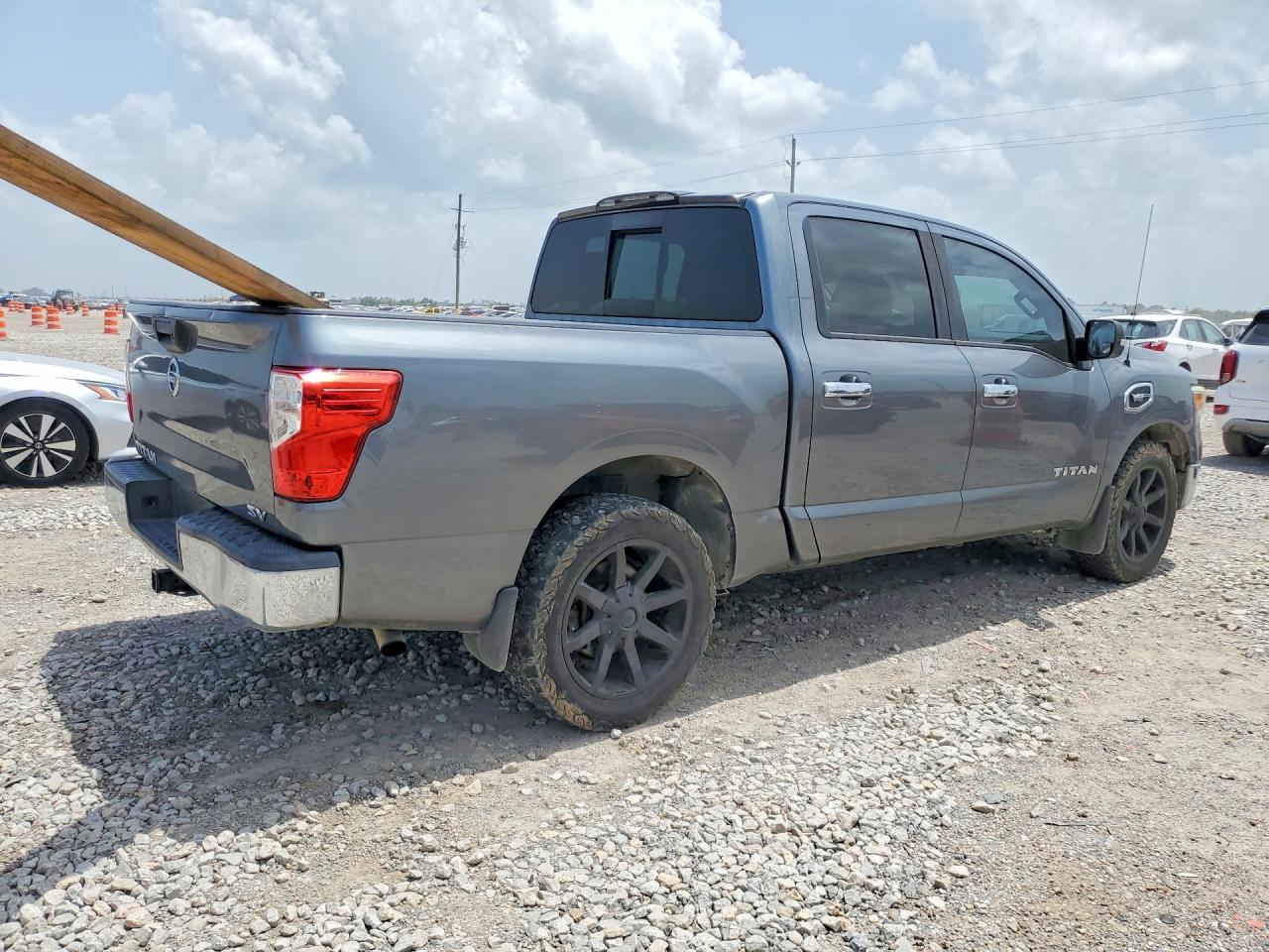 2017 NISSAN TITAN S — снимка 3