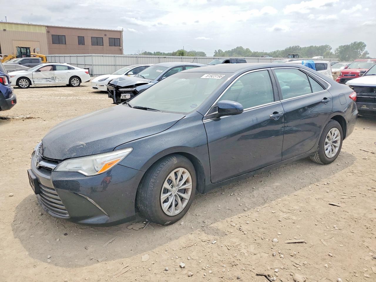 2015 TOYOTA CAMRY LE