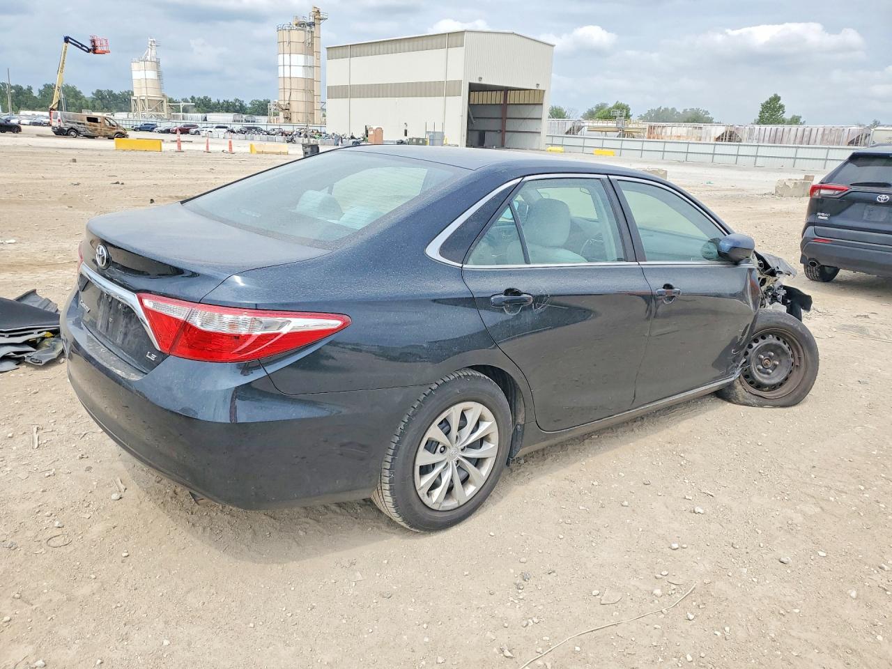 2015 TOYOTA CAMRY LE — снимка 3