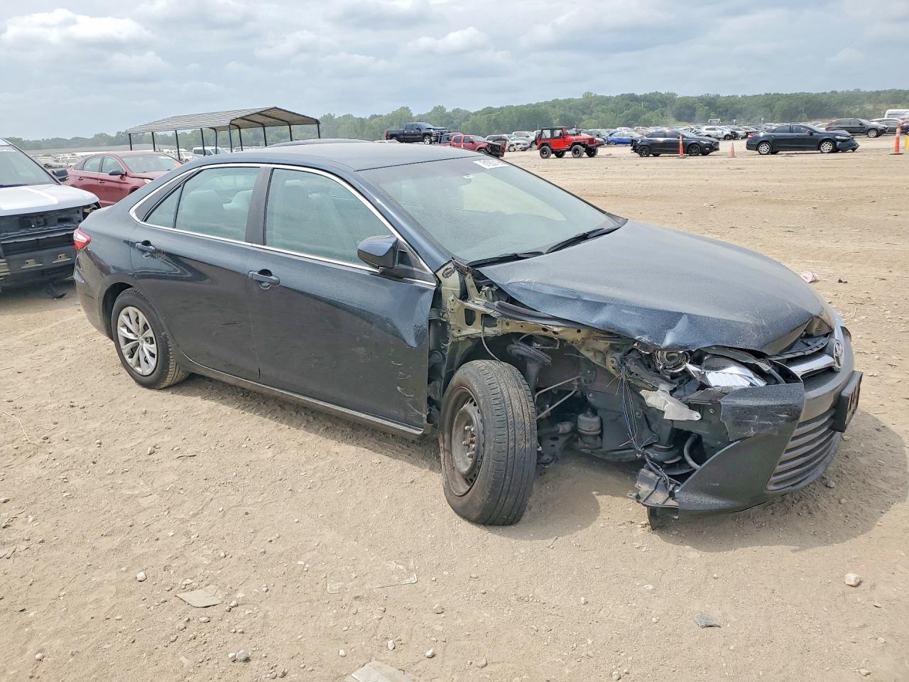 2015 TOYOTA CAMRY LE — снимка 4