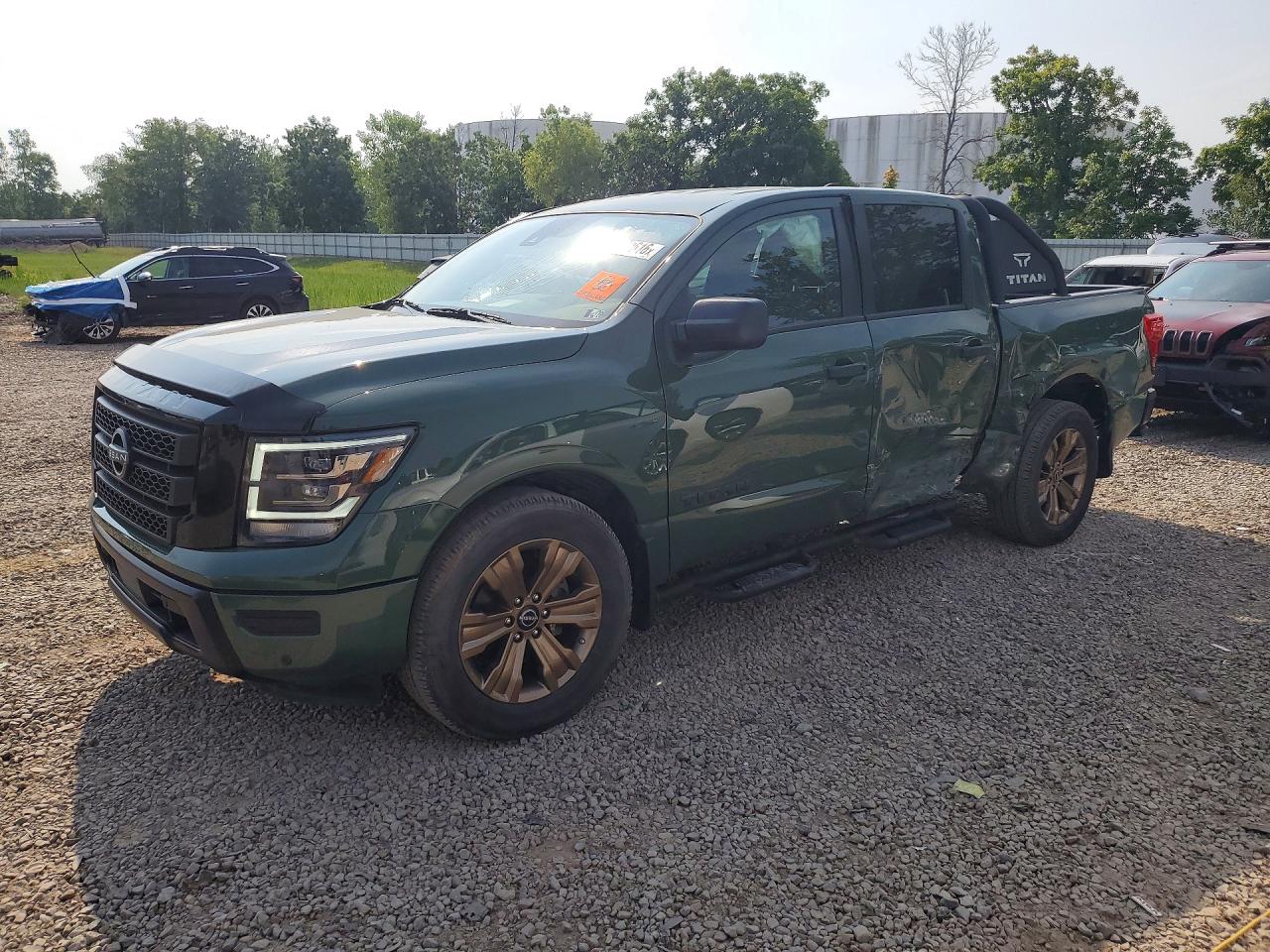 2024 NISSAN TITAN SV
