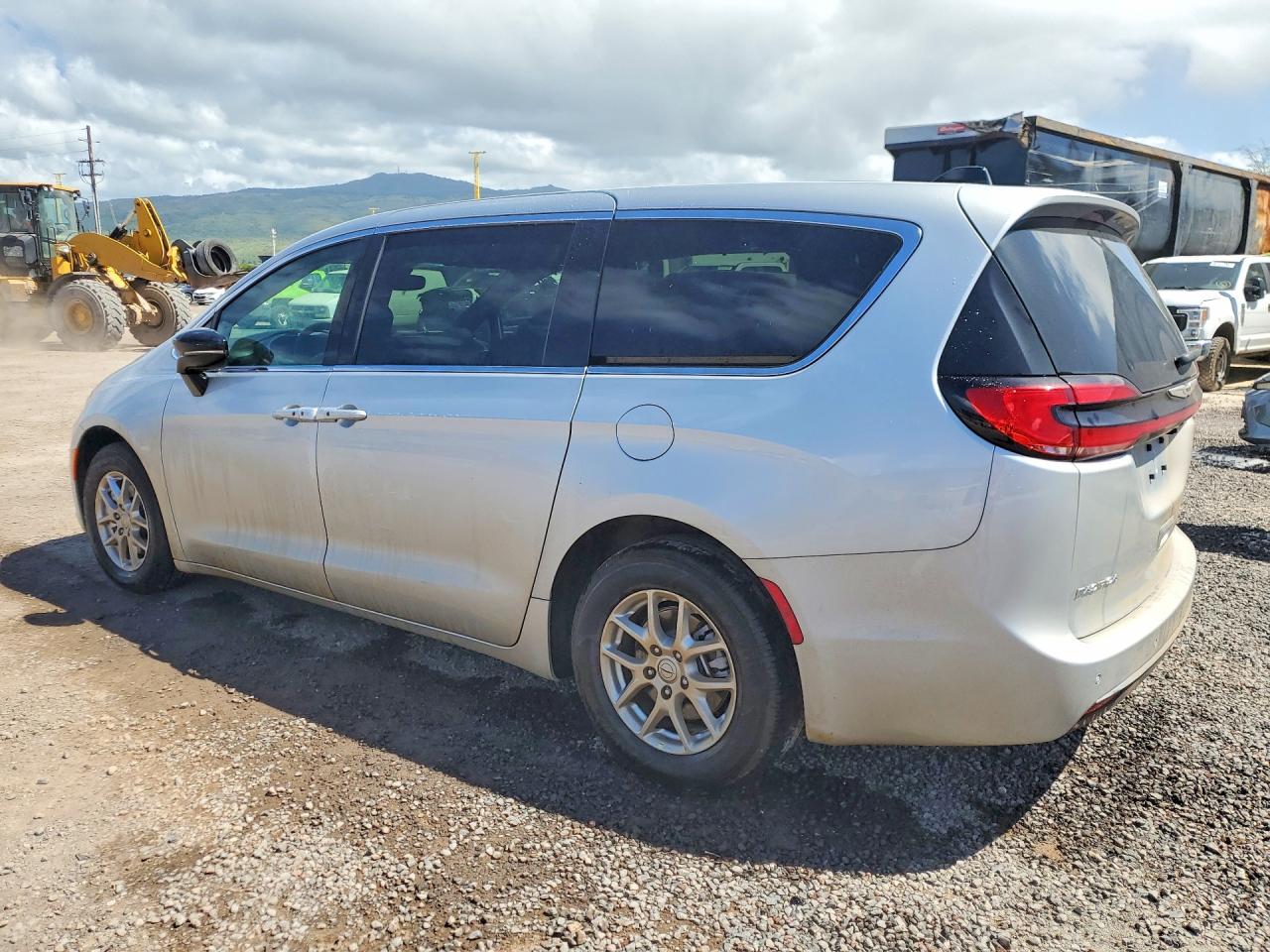 2026 CHRYSLER PACIFICA SELECT — снимка 2