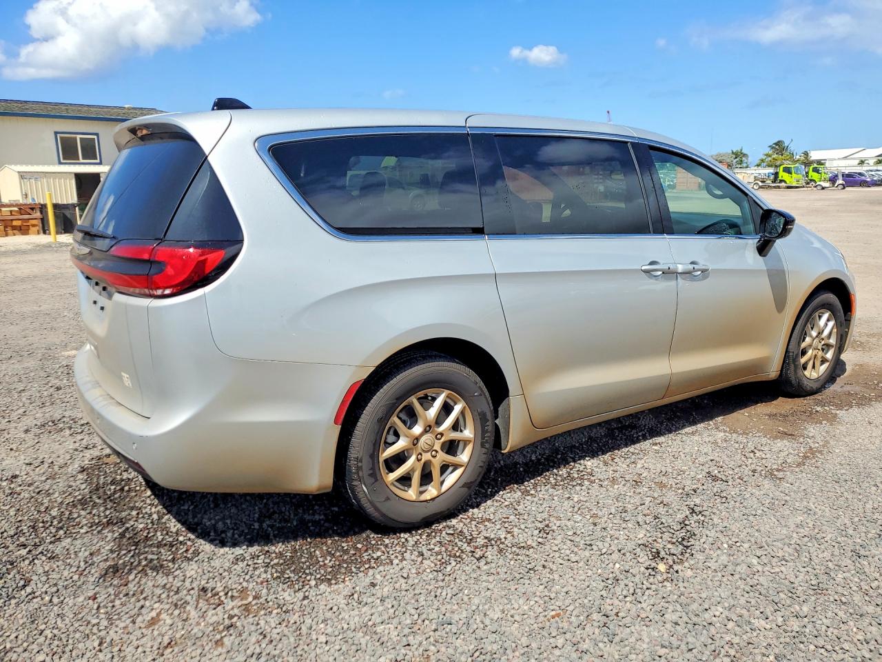 2026 CHRYSLER PACIFICA SELECT — снимка 3