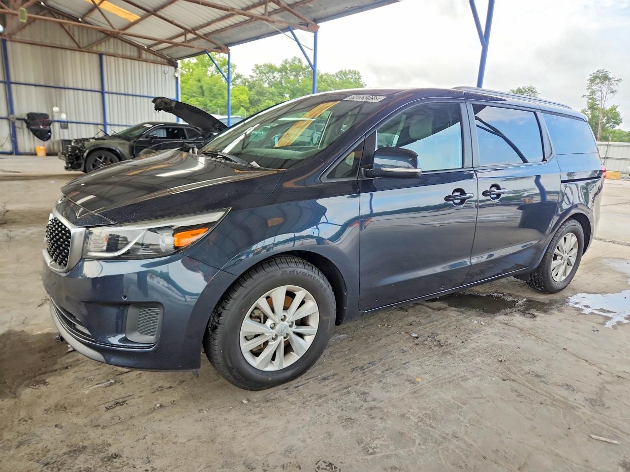 2017 KIA SEDONA LX