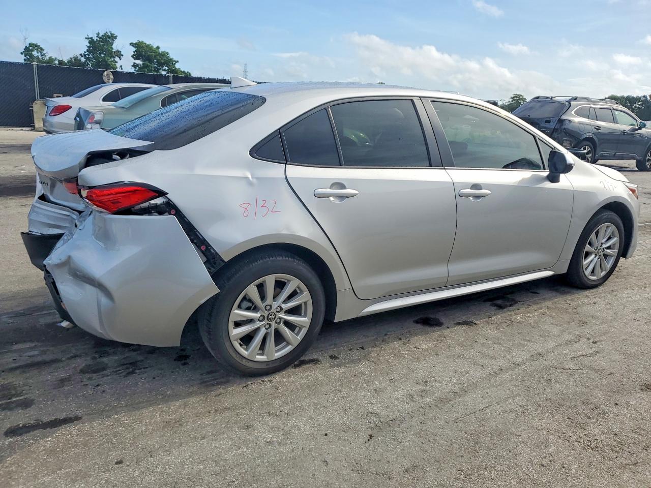 2025 TOYOTA COROLLA HYBRID LE — снимка 3