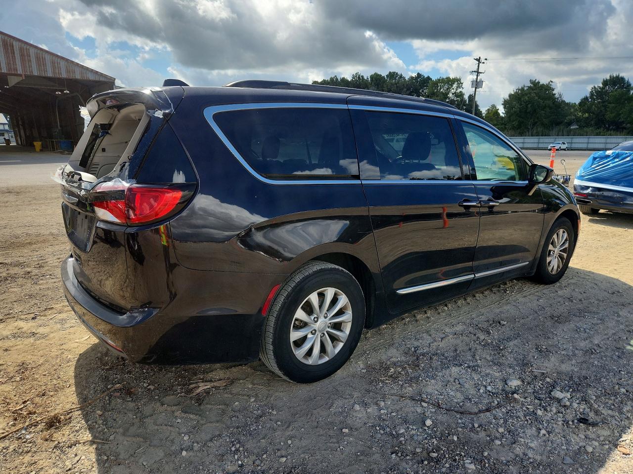 2017 CHRYSLER PACIFICA TOURING L — снимка 3