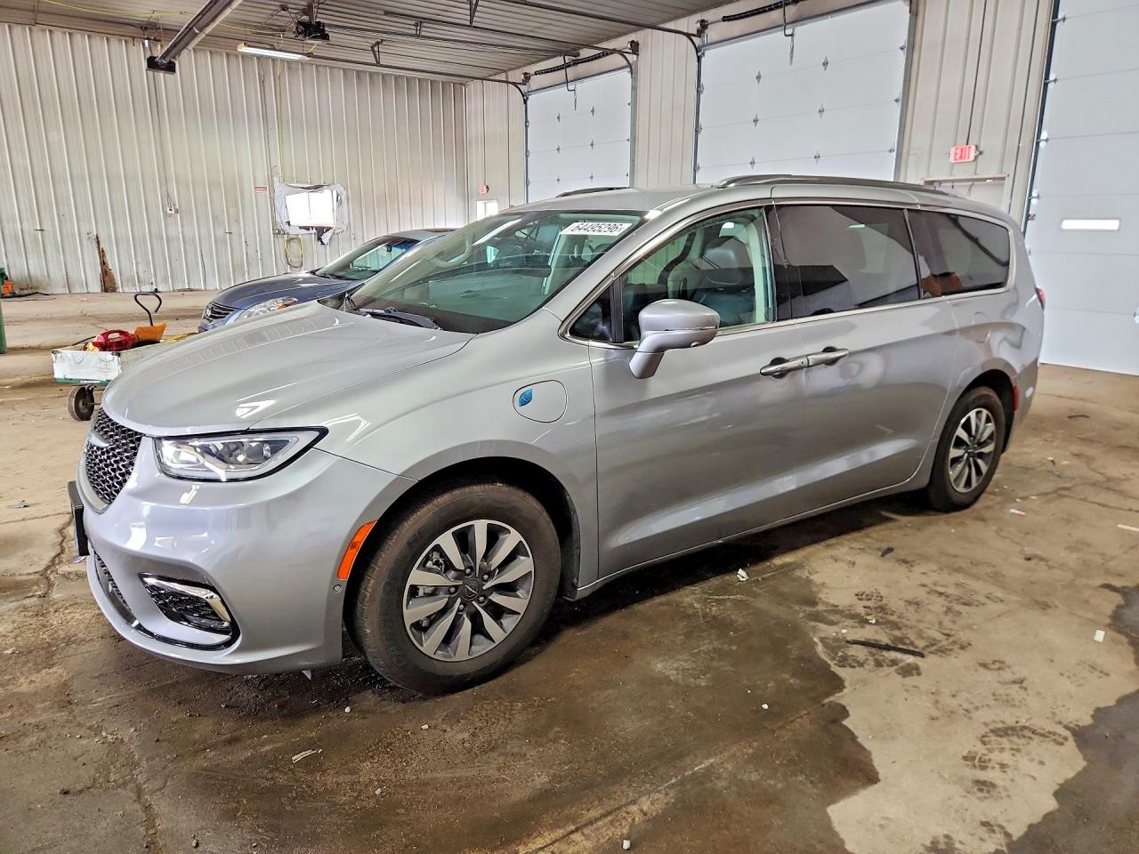 2021 CHRYSLER PACIFICA HYBRID TOURING L
