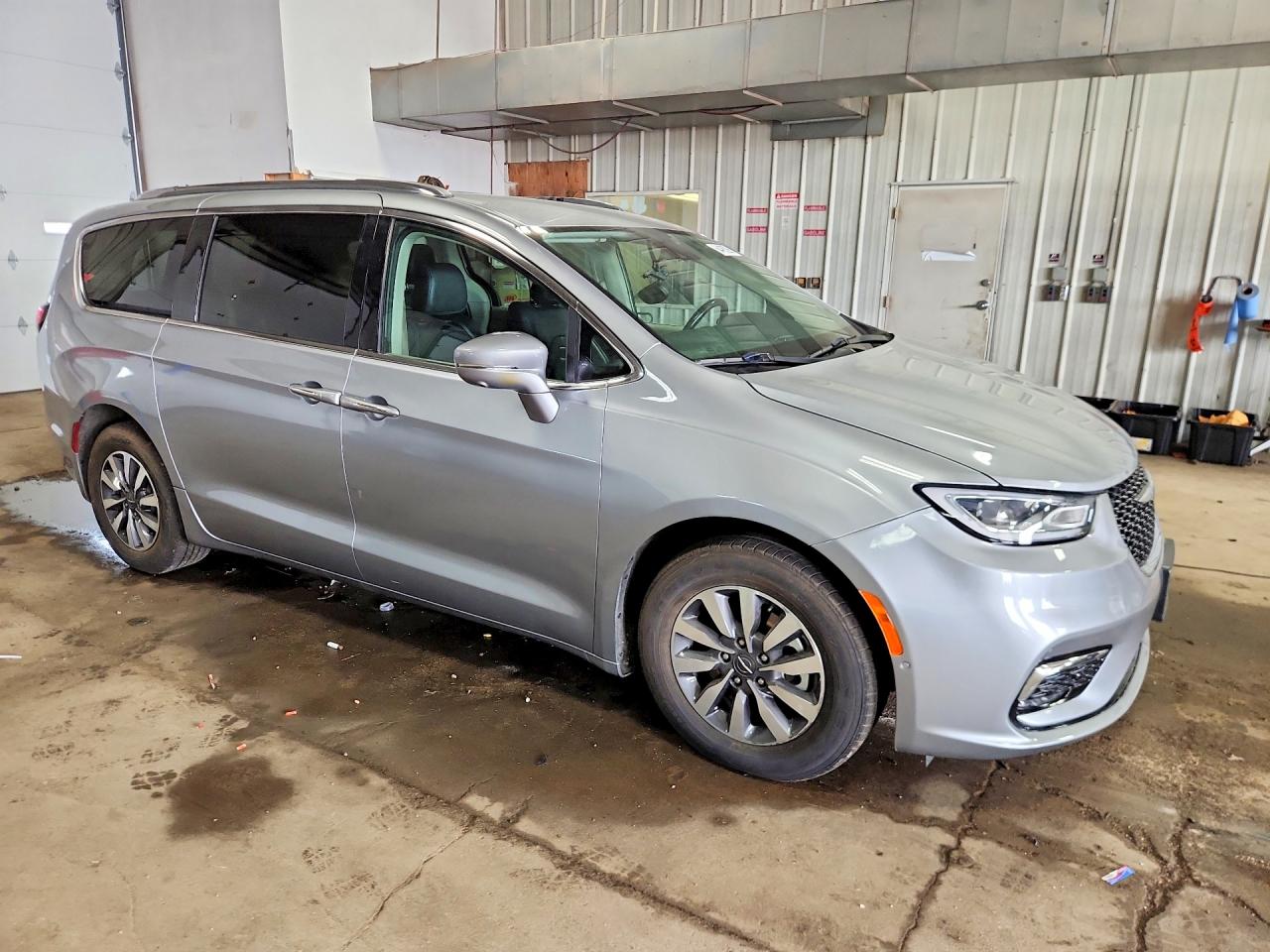 2021 CHRYSLER PACIFICA HYBRID TOURING L — снимка 4