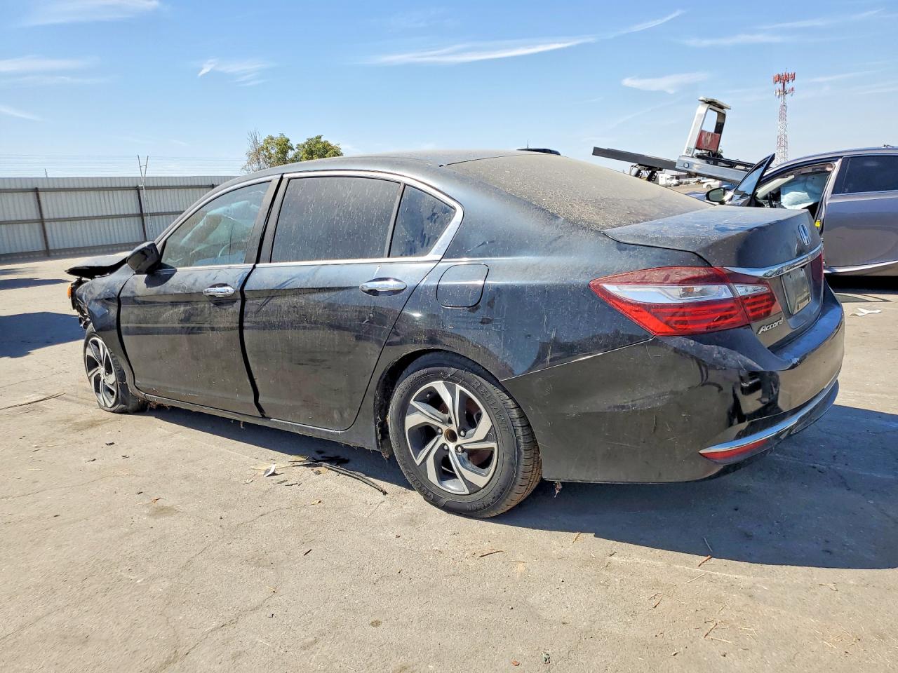 2017 HONDA ACCORD LX — снимка 2