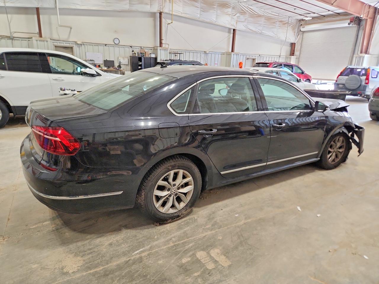 2017 VOLKSWAGEN PASSAT S — снимка 3