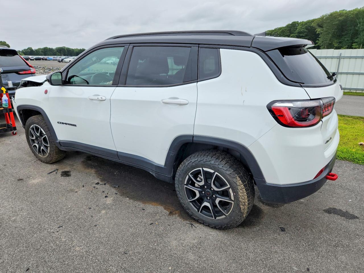 2025 JEEP COMPASS TRAILHAWK — снимка 2