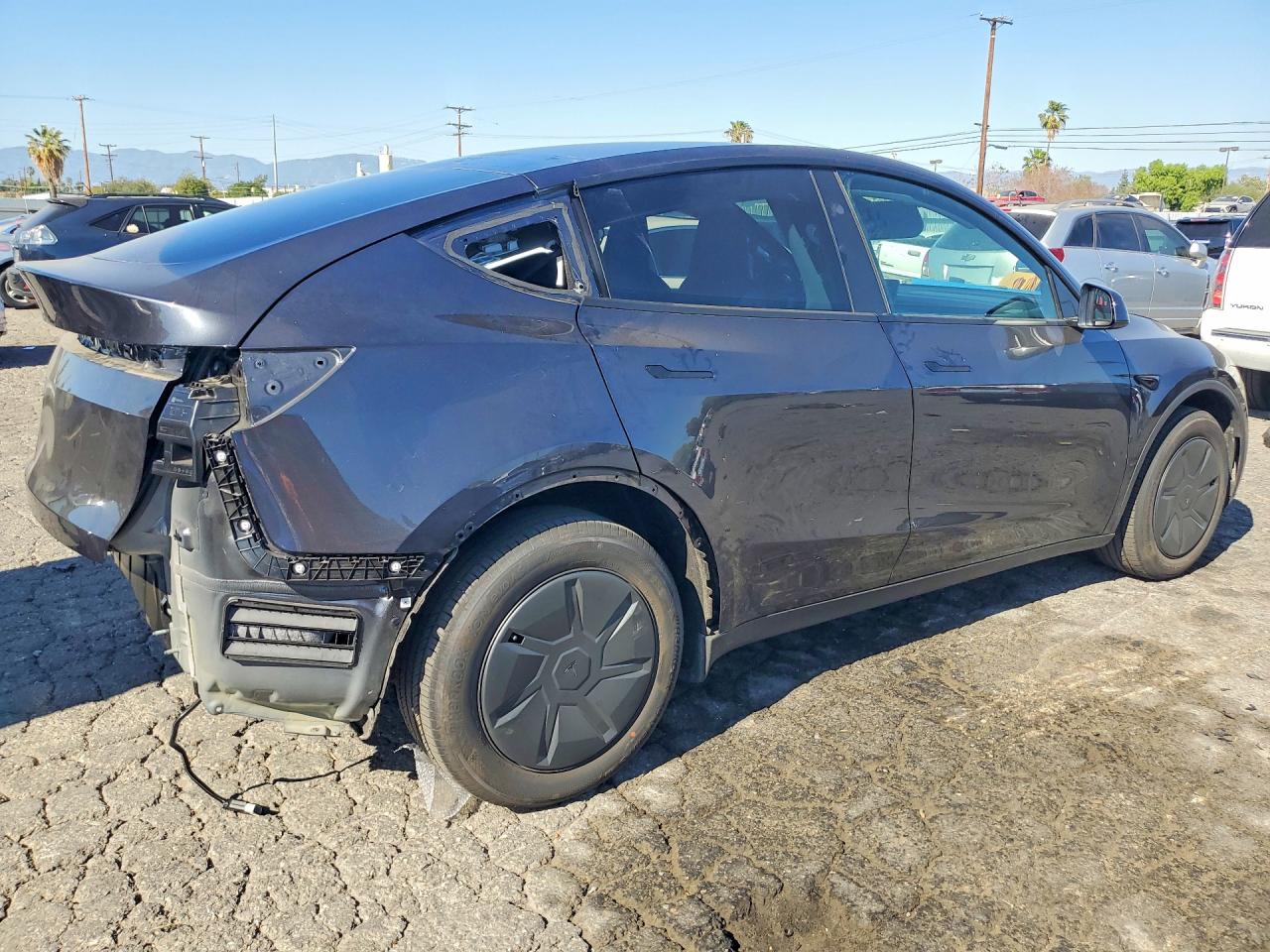 2026 TESLA MODEL Y — снимка 3