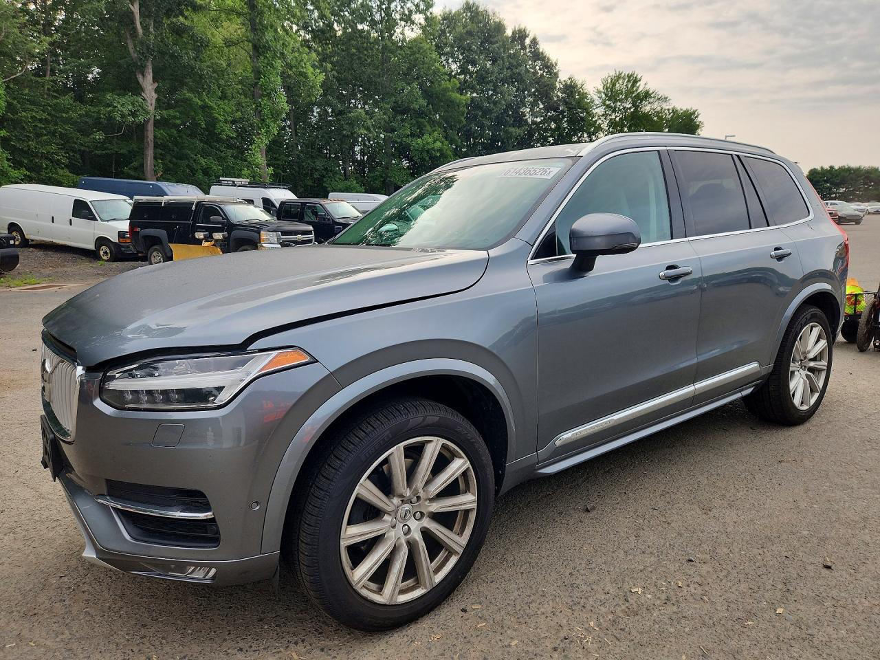 2017 VOLVO XC90 T6