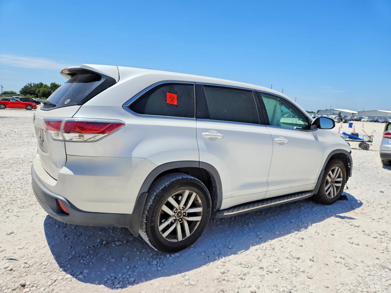 2016 TOYOTA HIGHLANDER LE — снимка 3