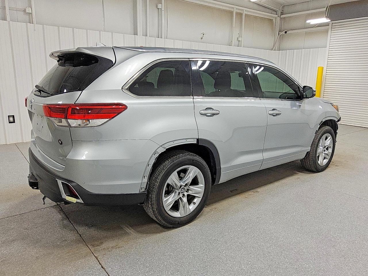2018 TOYOTA HIGHLANDER LIMITED — снимка 3