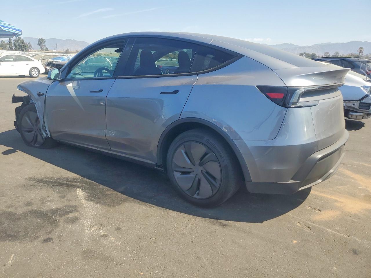 2026 TESLA MODEL Y — снимка 2