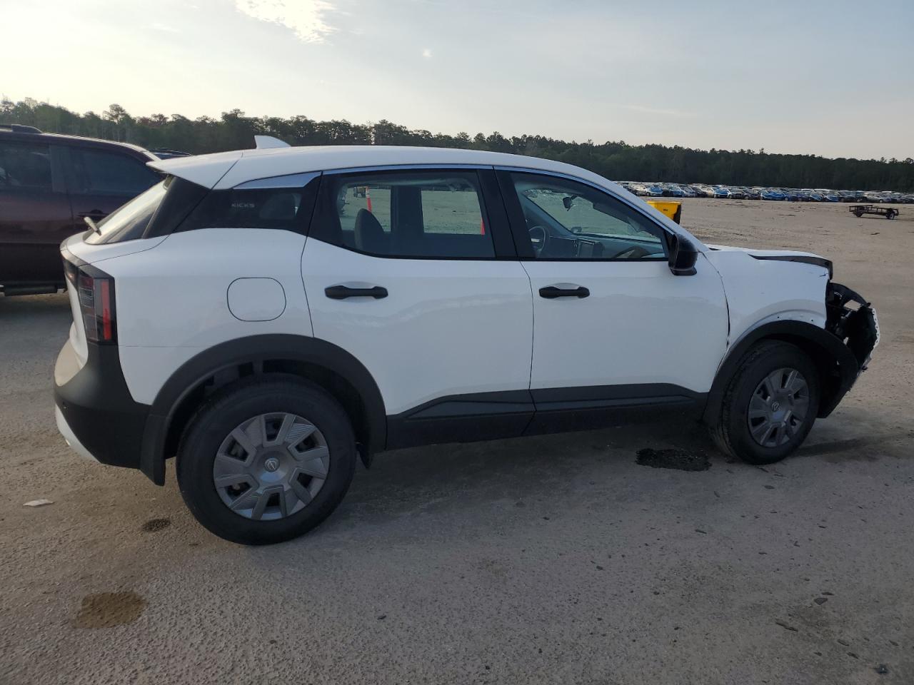2025 NISSAN KICKS S — снимка 3