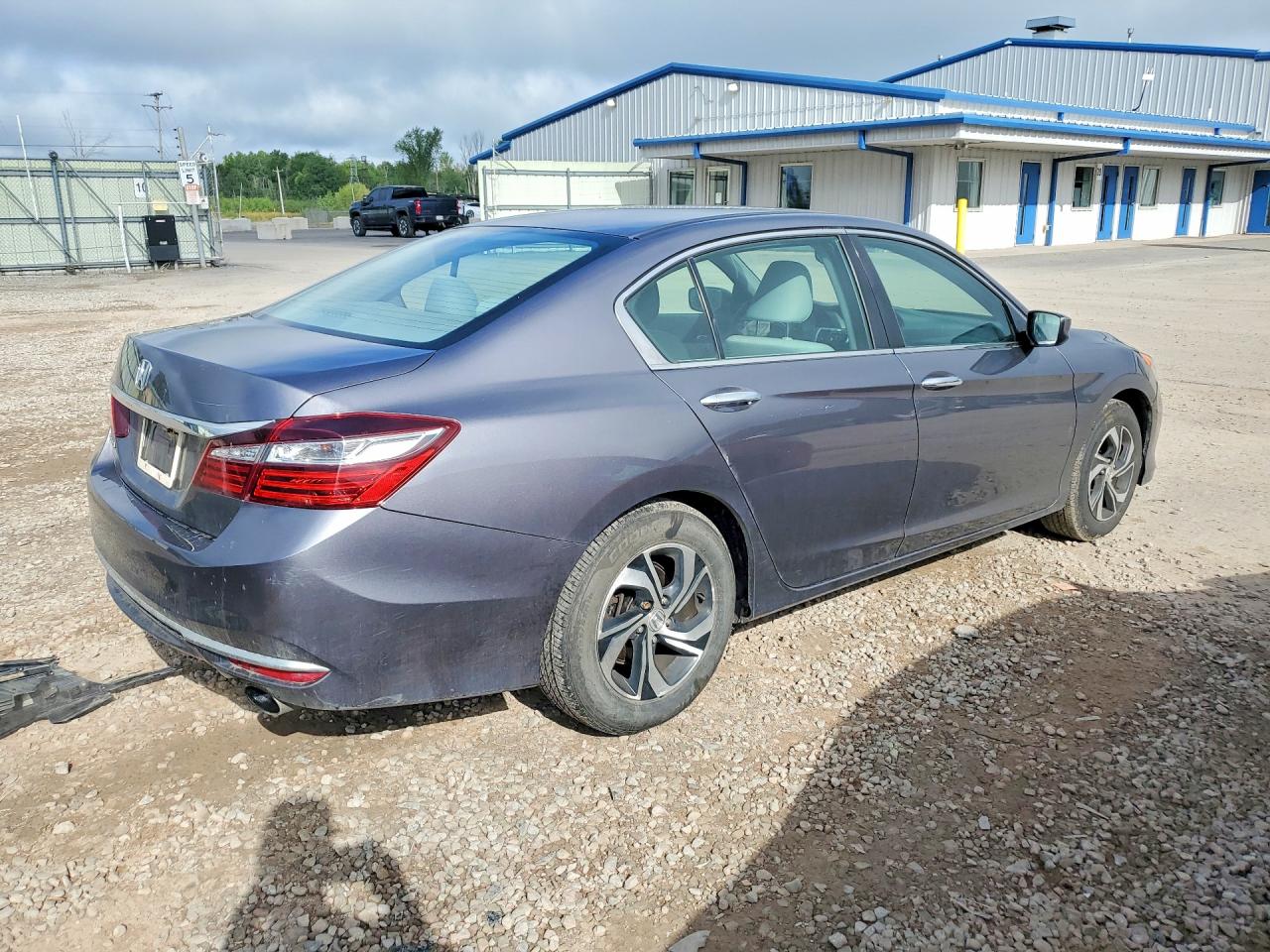 2017 HONDA ACCORD LX — снимка 3
