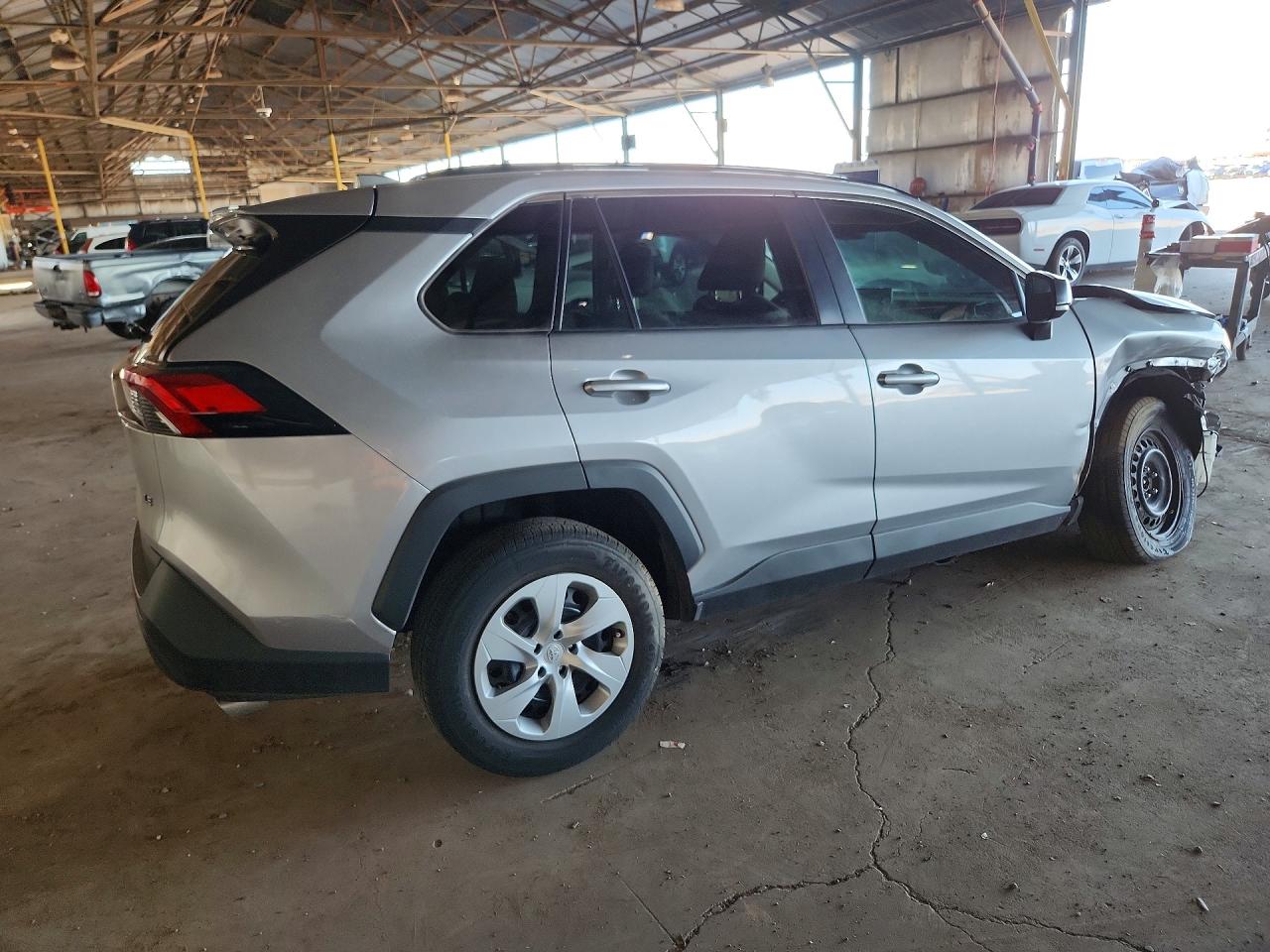 2020 TOYOTA RAV4 LE — снимка 3