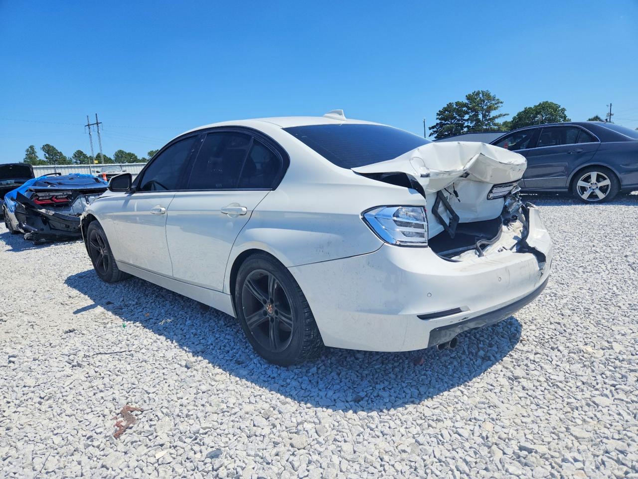 2015 BMW 328 I — снимка 2