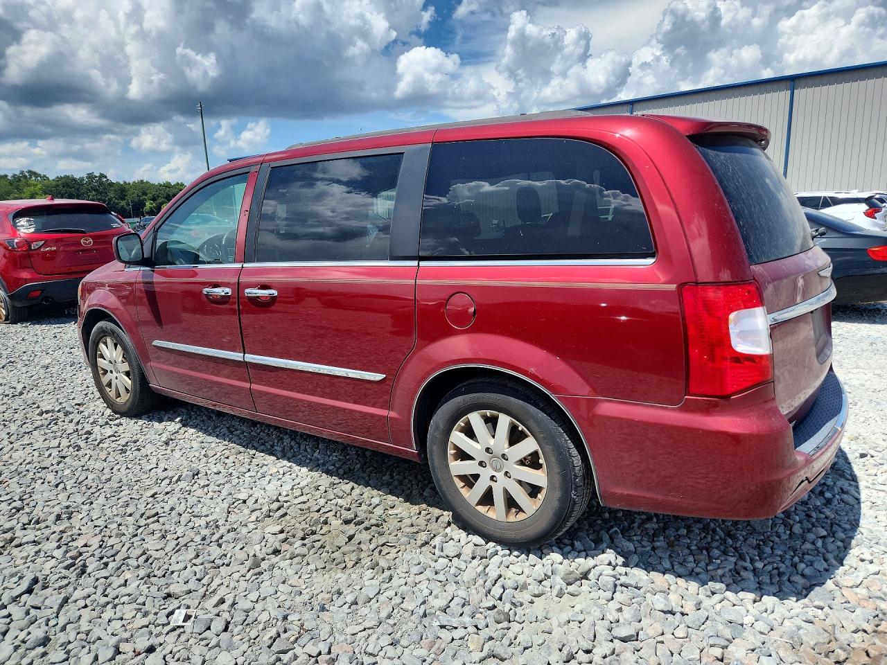 2015 CHRYSLER TOWN & COUNTRY TOURING — снимка 2