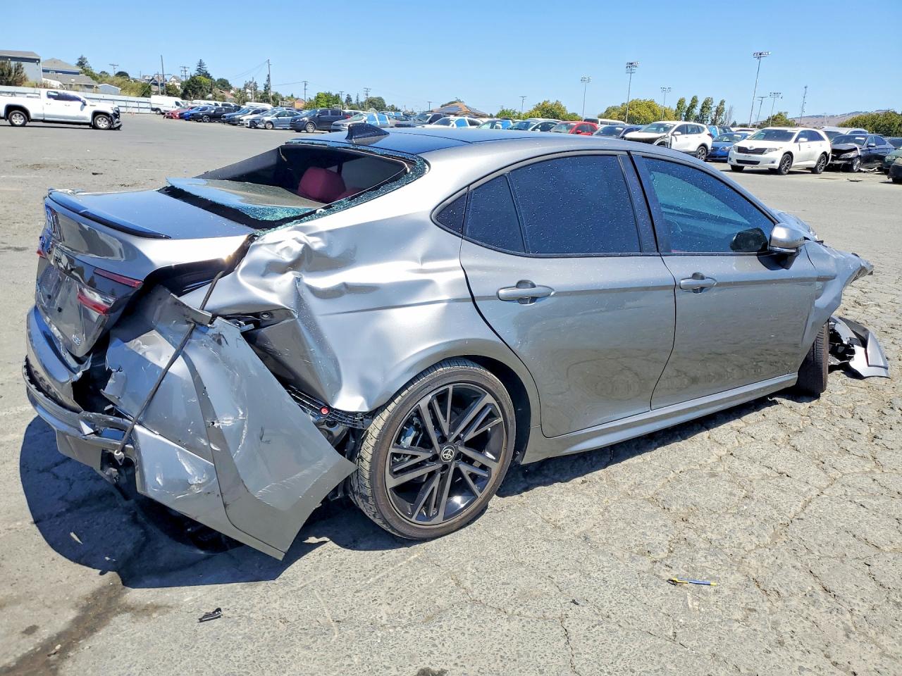 2026 TOYOTA CAMRY XSE — снимка 3