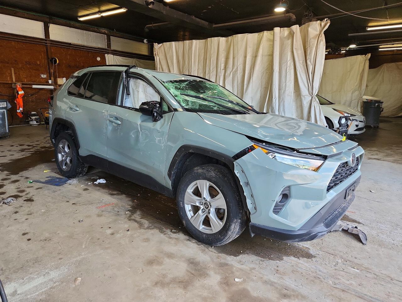 2019 TOYOTA RAV4 XLE — снимка 4
