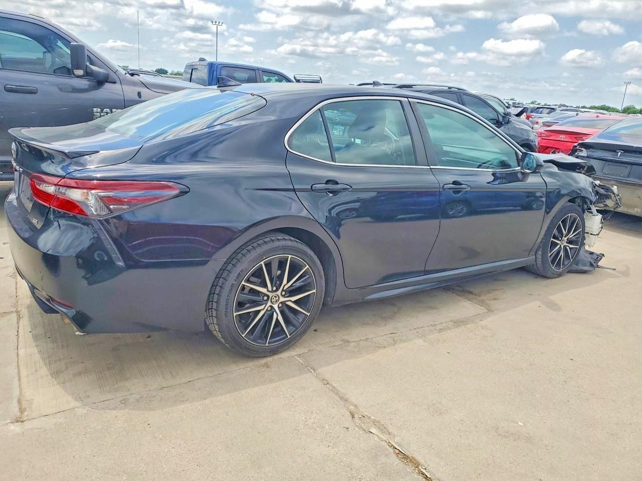 2021 TOYOTA CAMRY SE — снимка 3