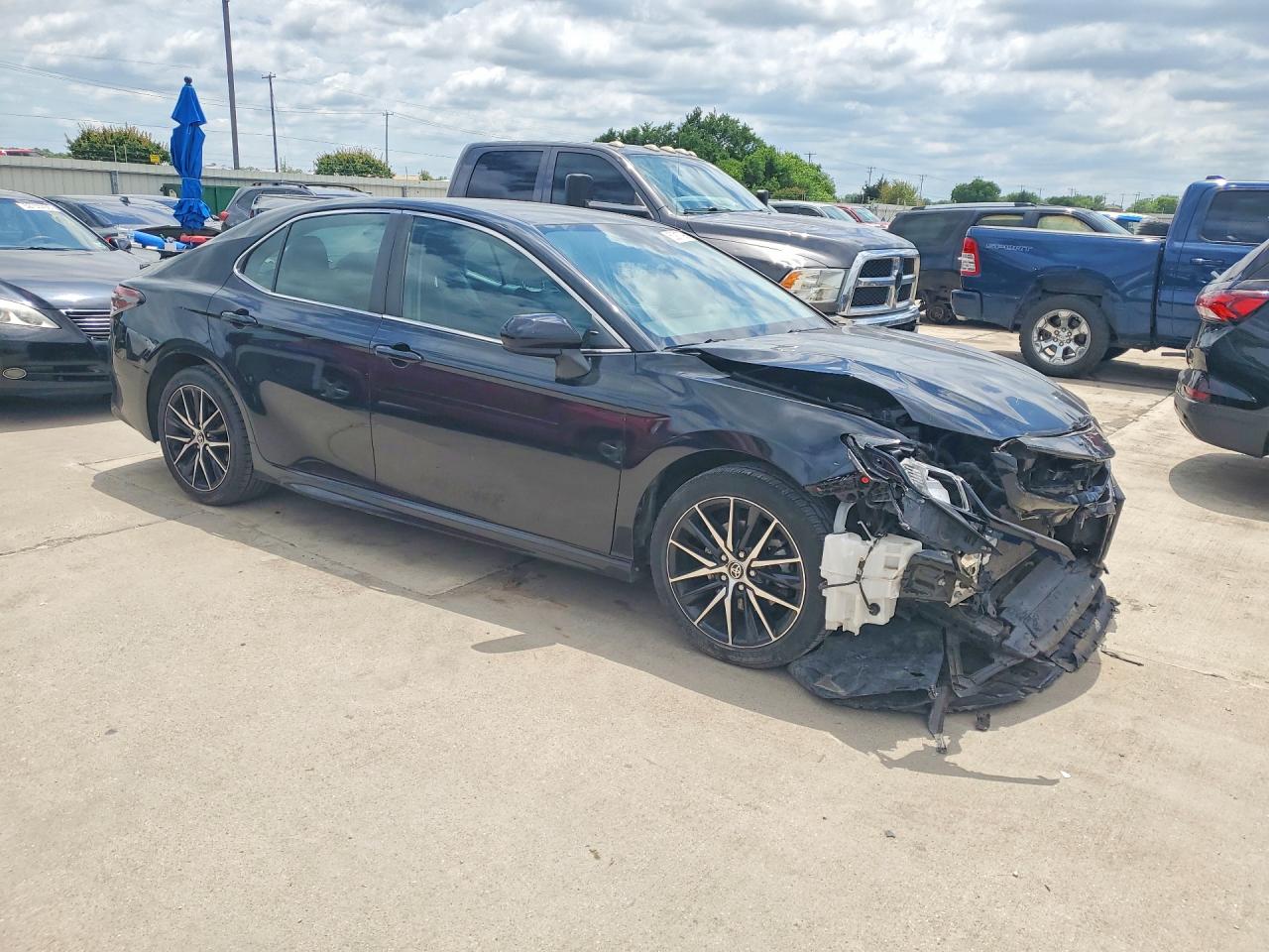 2021 TOYOTA CAMRY SE — снимка 4